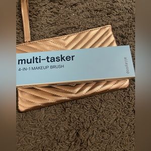 Alleypop 4-in-1 makeup brush w/ bag ..